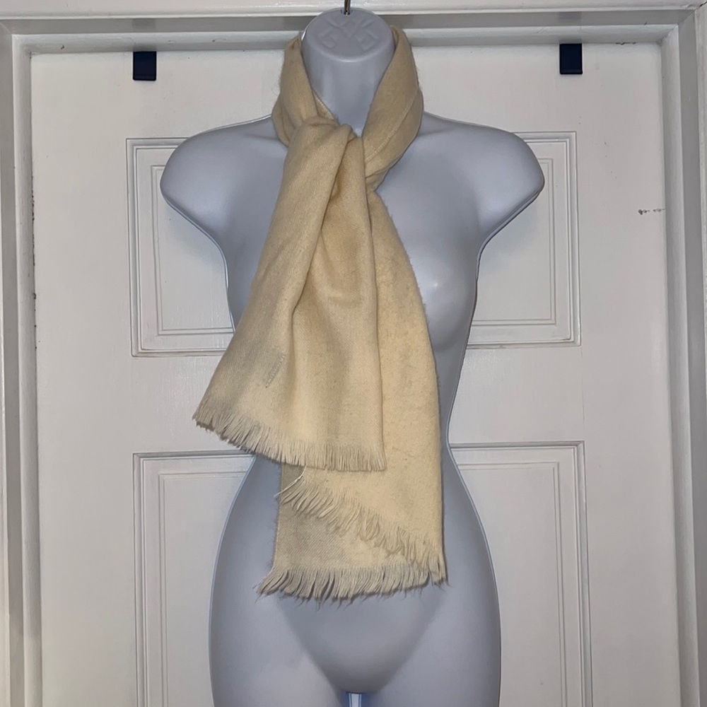 Vrinda 100% Wool Cream Scarf OS